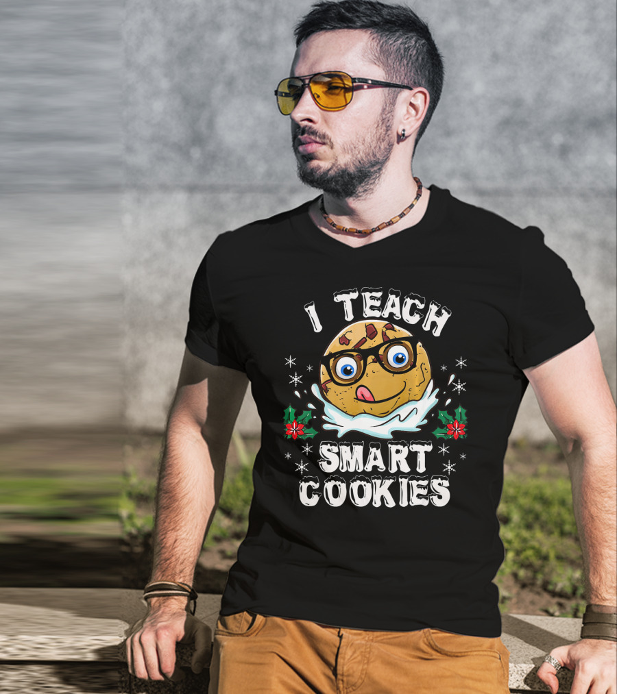 I Teach Smart Cookies Nerdy Christmas Cookie With Glasses And Snowflakes T-Shirt