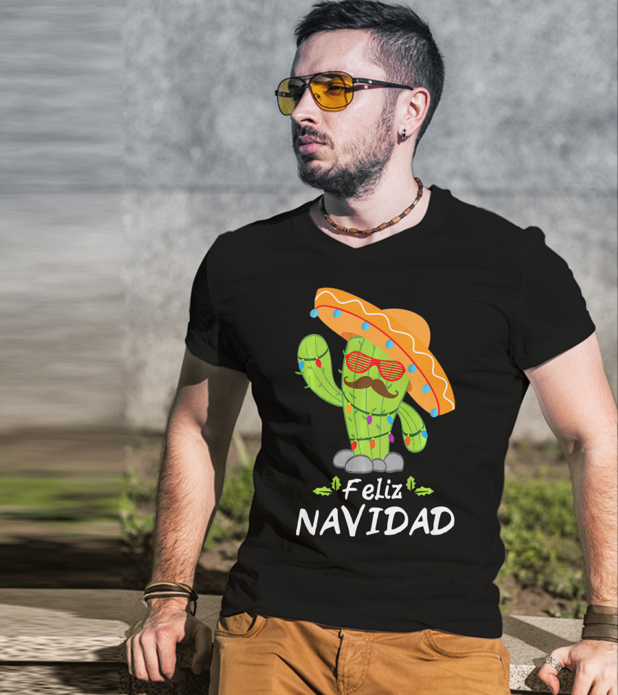 Feliz Navidad Cactus Mexican Tree Christmas Sombrero Lights T-Shirt