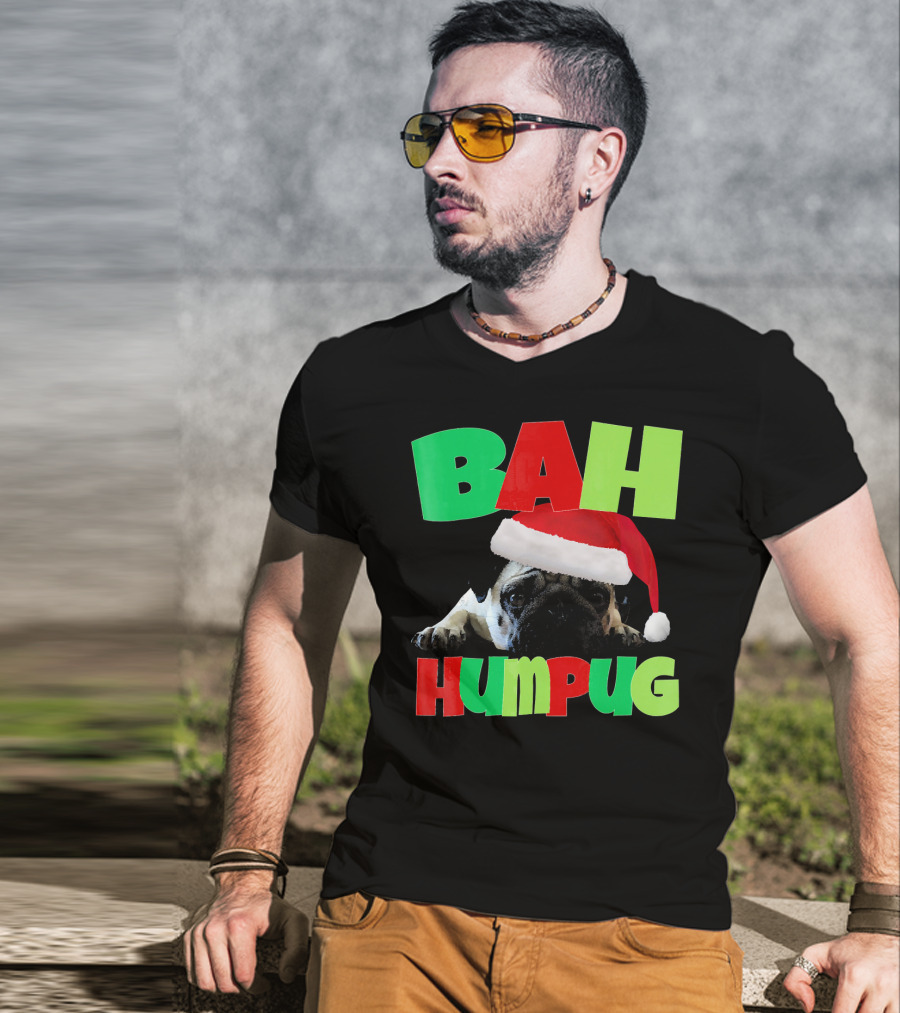 Bah Humpug Santa Hat Funny Grumpy Pug T-Shirt
