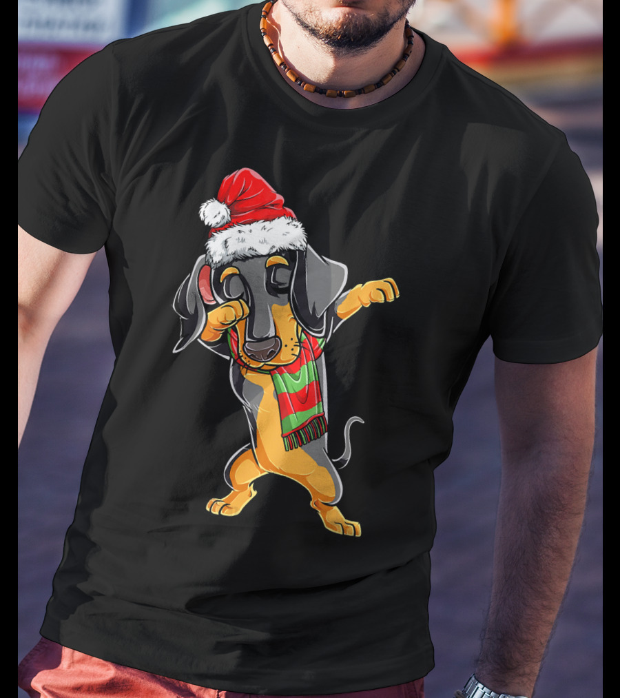 Dabbing Dachshund Santa With Christmas Hat And Scarf T-Shirt