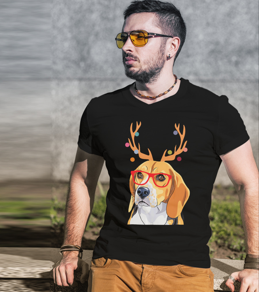 Beagle With Christmas Antlers And Red Glasses T-Shirt