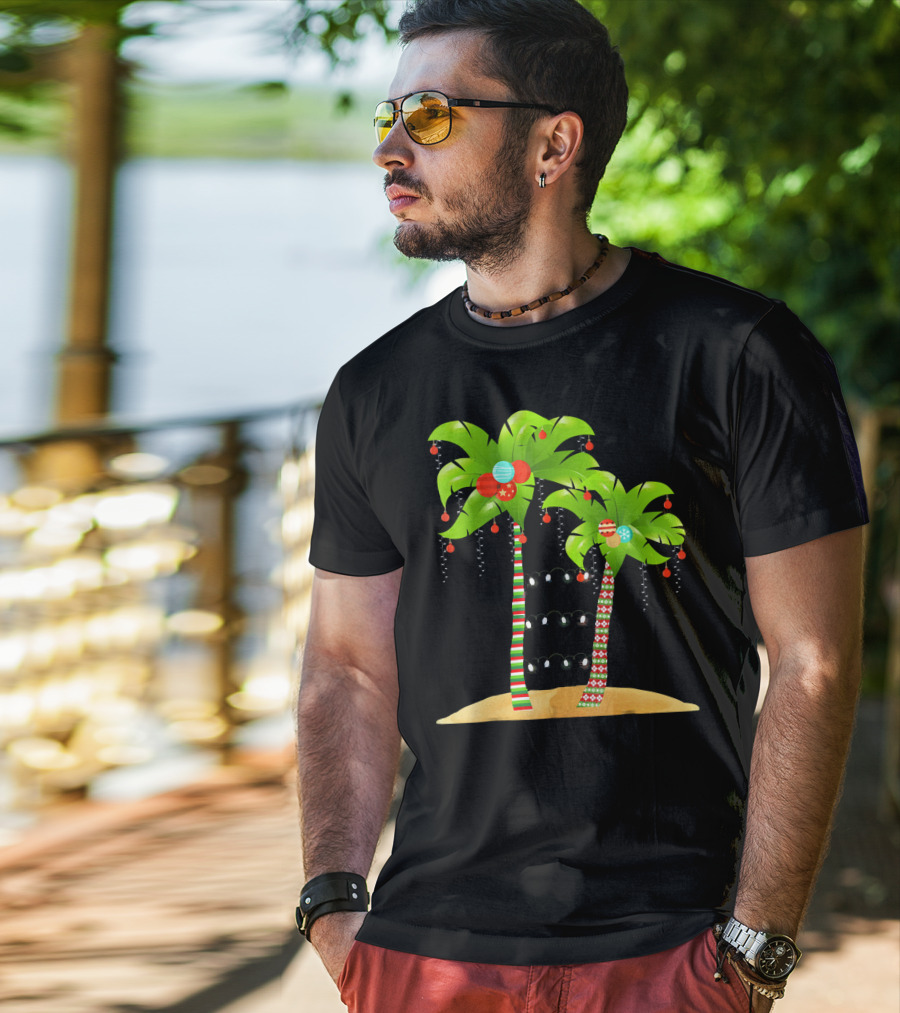 Christmas Tree Palm Mele Kalikimaka Palm Trees With Ornaments And Lights T-Shirt