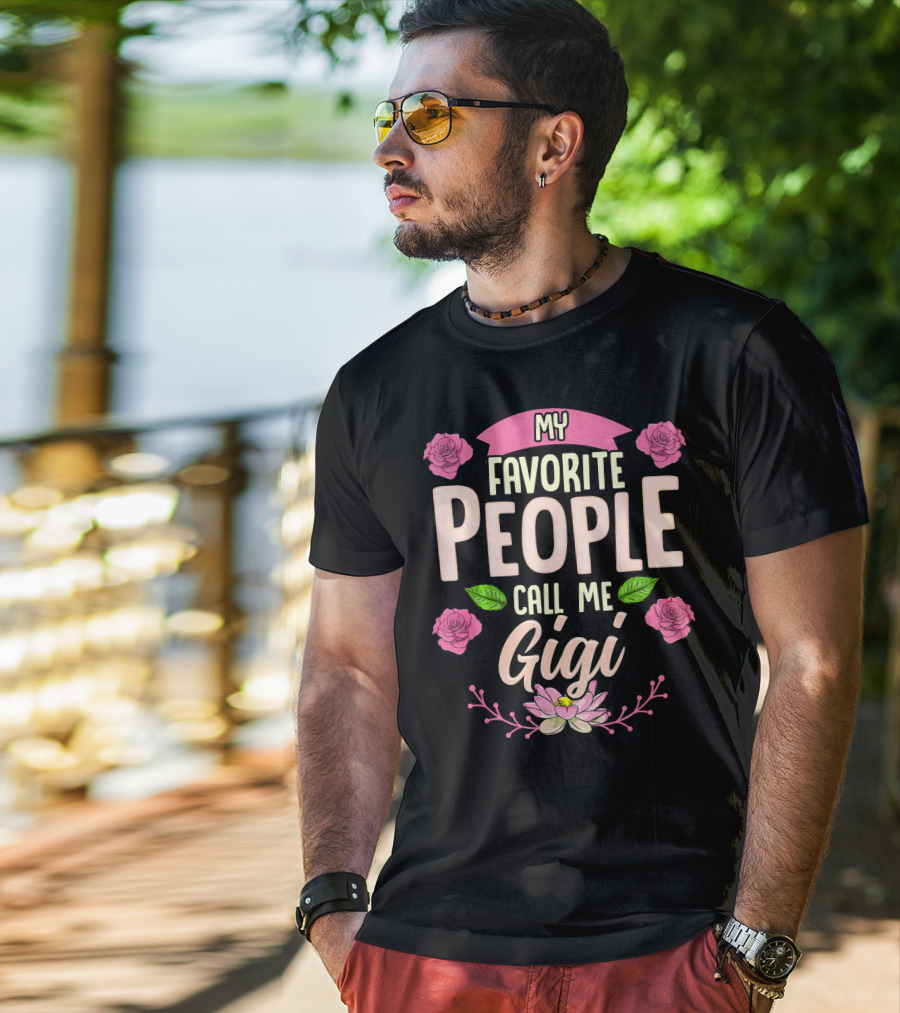 My Favorite People Call Me Gigi Pink Roses And Lotus Flower T-Shirt