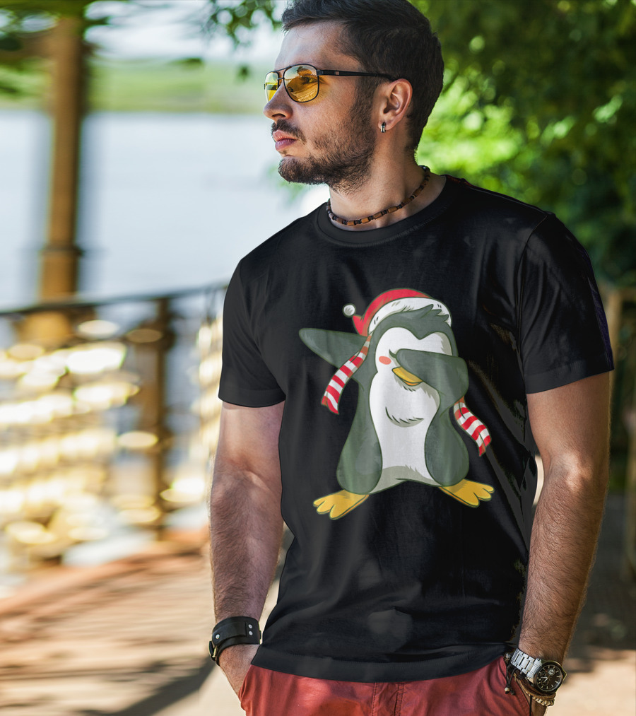 Dabbing Penguin Dab Dance Santa Hat Christmas T-Shirt