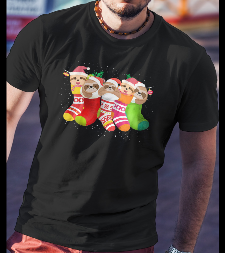 Cute Sloth Christmas Socks Xmas Mer Snuggly Festive Stockings T-Shirt