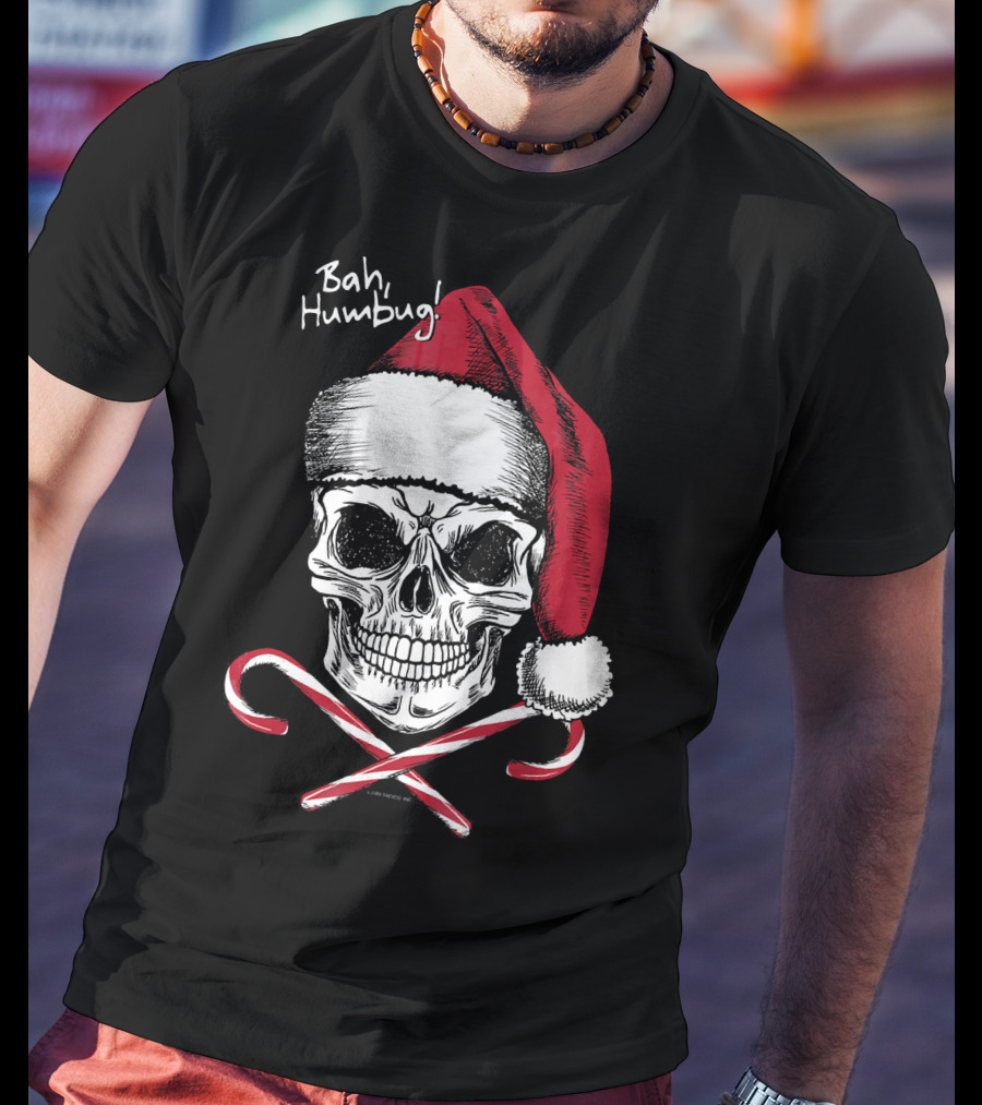 Bah Humbug Skull With Santa Hat And Candy Canes Christmas Funny Santa T-Shirt