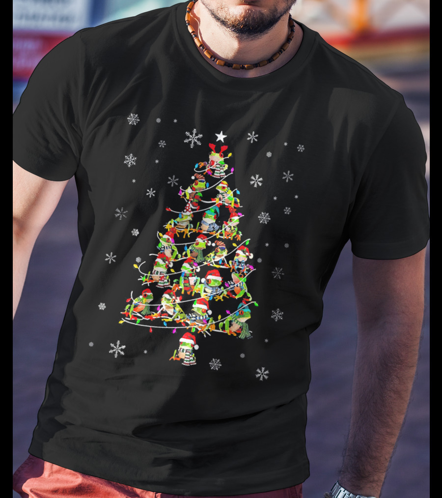 Cute Frog Christmas Tree Decor With Snowflakes And Holiday Lights T-Shirt
