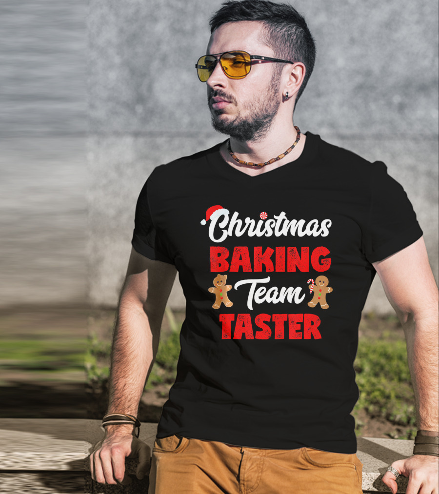 Christmas Baking Team Taster Gingerbread Candy Cane Santa Hat T-Shirt