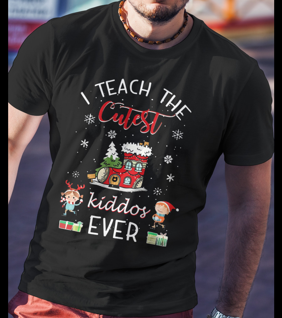 I Teach The Cutest Kiddos Ever Christmas Snowflakes House Elves T-Shirt