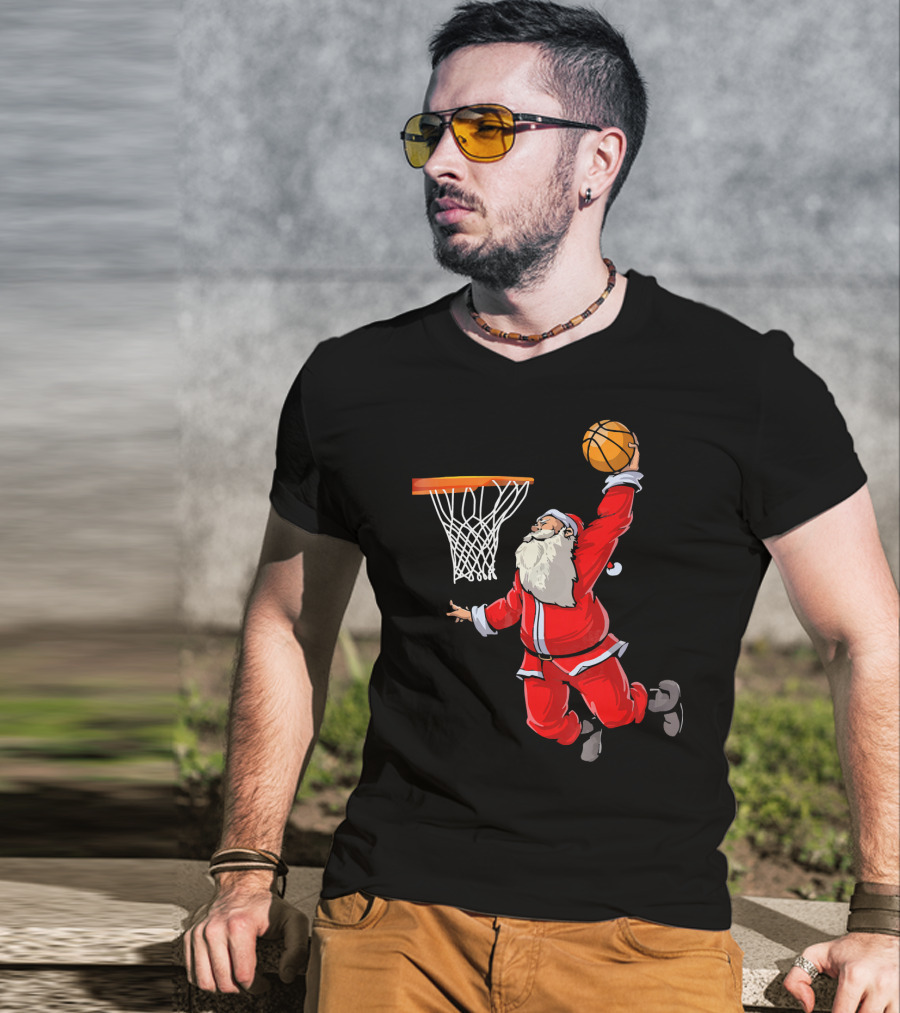 Santa Dunking Basketball Weihnachten Santa Hat T-Shirt