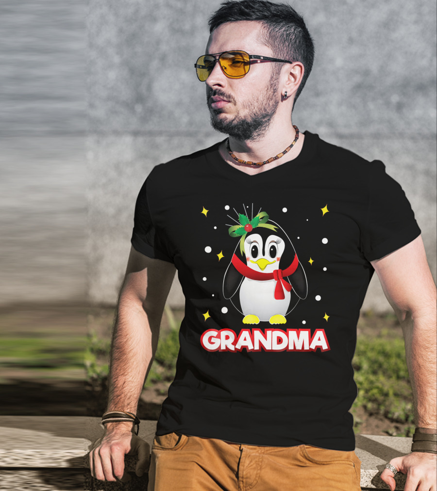 Grandma Penguin Festive Christmas Family T-Shirt