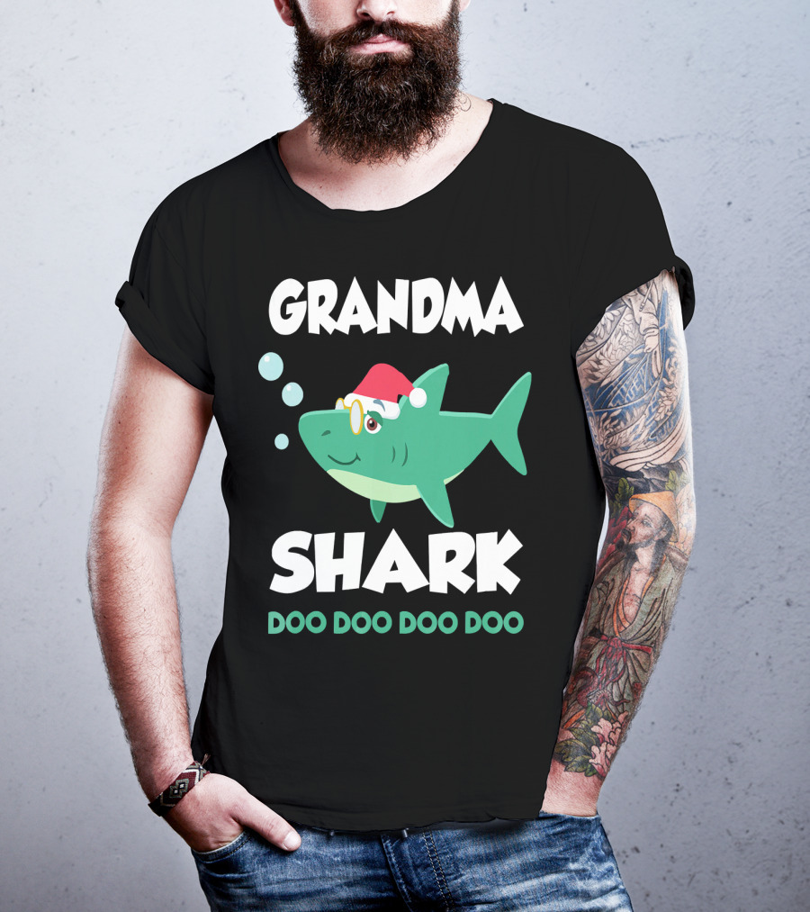 Grandma Shark Christmas Doo Doo Doo Doo Santa Hat T-Shirt