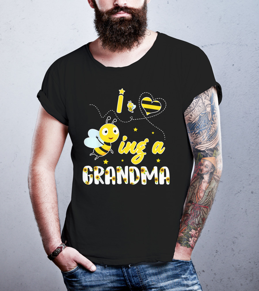 I Love Being A Great Grandma Bee-Themed Funny Family T-Shirt