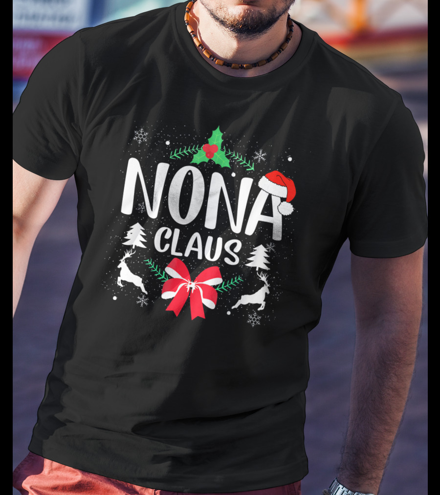 Nona Claus Christmas Grandma Reindeer Santa Hat Holly Bow T-Shirt