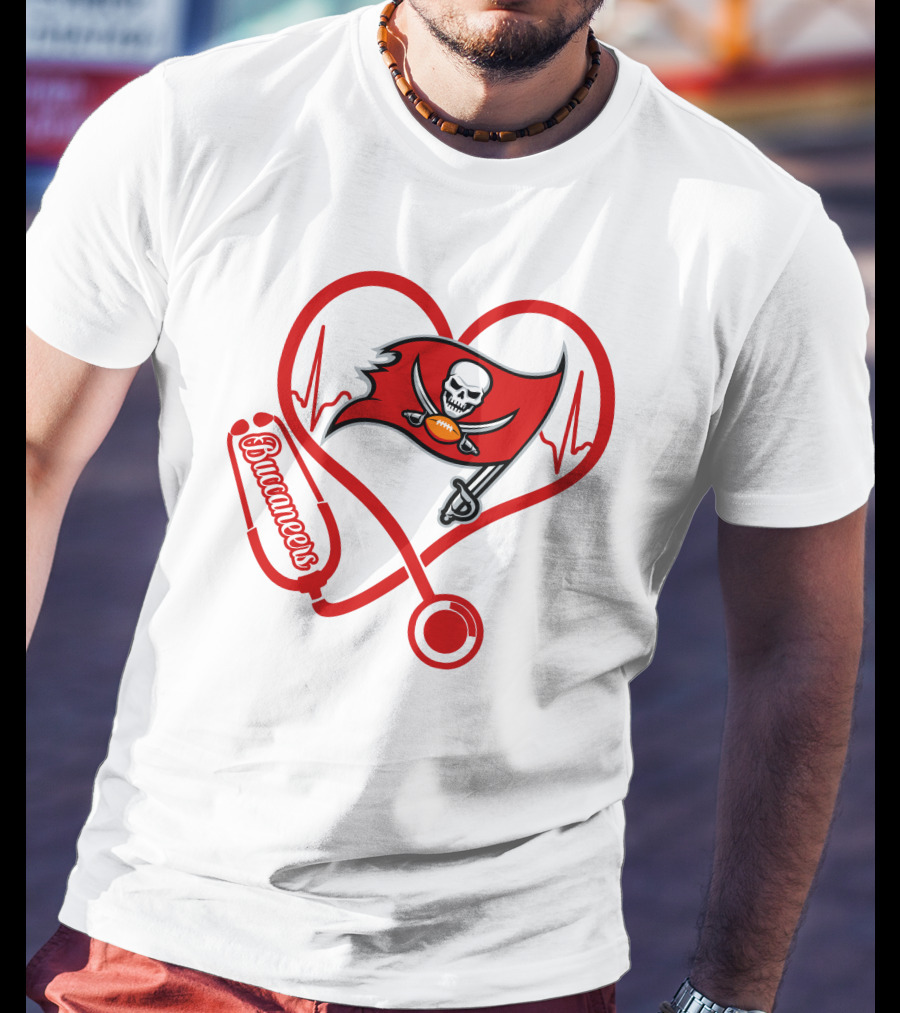 Nurse Buccaneers Heart Stethoscope Tampa Bay Flag T-Shirt